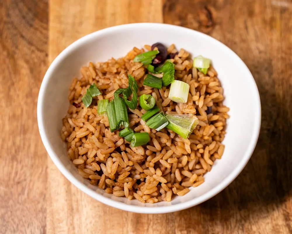 Por qué los jamaicanos lo llaman Rice and Peas cuando se hace con frijoles